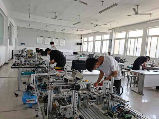 第四届“苏安杯”技能大赛机电一体化设备安装与调试赛项学生组决赛圆满落幕